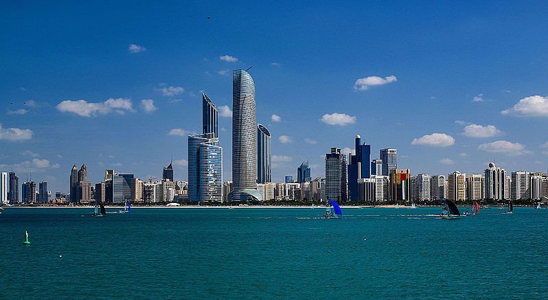 800px-Abu_dhabi_skylines_2014