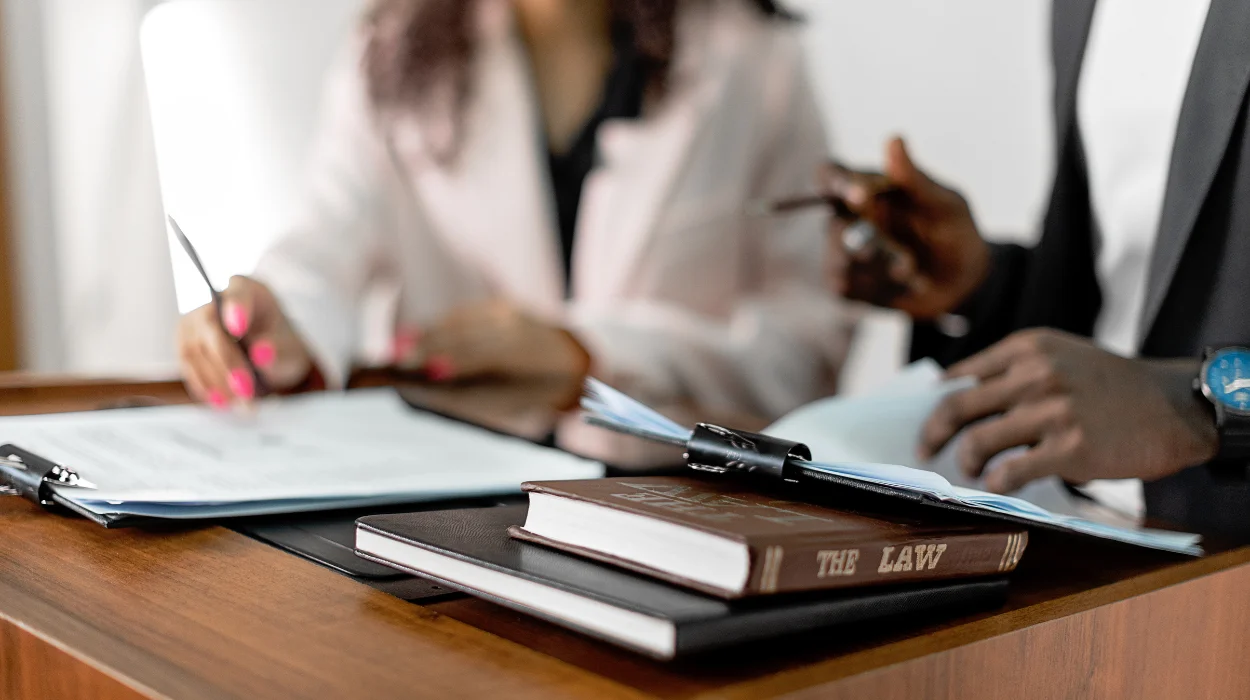 Top 5 pros and cons of AI in law enforcement